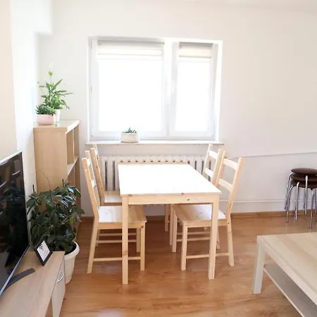 Apartment Central - Solidarnosci 161 *